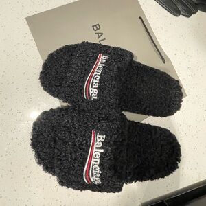 BALENCIAGA MEN'S FURRY OPEN MULE IN BLACK/WHITE/RED BRAND NEW